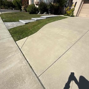 landscape maintenance by Elite Landscaping reviewed on August 20, 2025