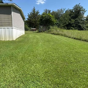 yard work by FRL Landscaping reviewed on August 20, 2025