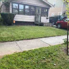 Bush Trimming by Jjandi lawn care reviewed on August 16, 2026
