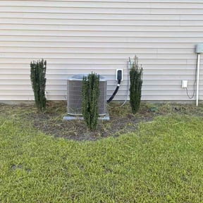 Flower Bed Weeding by Achieving the dream llc reviewed on August 27, 2026