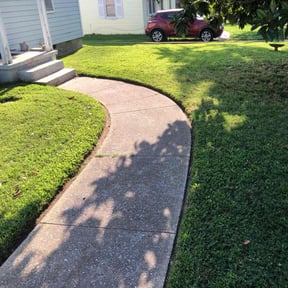 landscaping by Niles property management reviewed on August 16, 2025