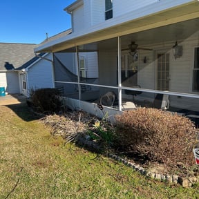 Bush Trimming by Miramontes Landscaping reviewed on August 21, 2025