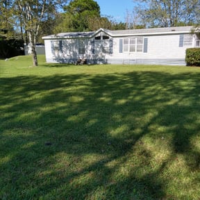 yard service by Legacy Lawn care reviewed on August 21, 2025