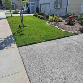 yard work by Joshua Giles reviewed on November 18, 2025