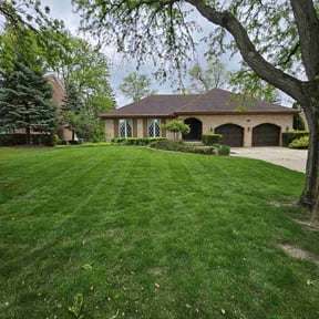 gardening service by Richard&#039;s Lawn Care reviewed on November 2, 2023