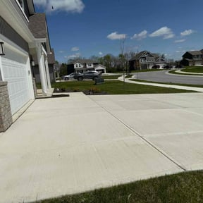 yard maintenance by WLS reviewed on August 19, 2025
