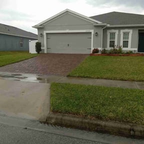 yard maintenance by Phillips lawncare reviewed on August 17, 2025