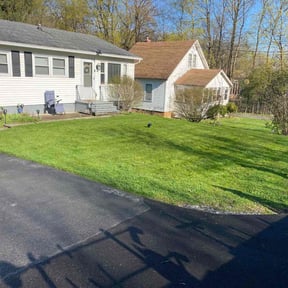 landscaping services by S.L.M reviewed on August 19, 2025