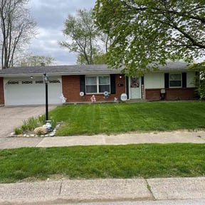 landscaping services by Clean Cuts Lawn Services reviewed on August 19, 2025