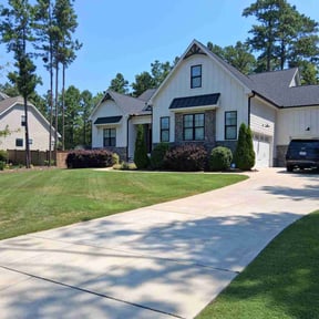 gardening service by Lawn Dogs LLC reviewed on December 20, 2025