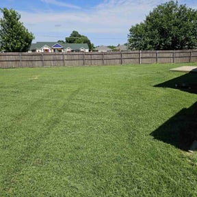 grass maintenance by Krahns Lawn Services reviewed on August 18, 2025
