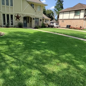 landscaping by Oak Landscaping reviewed on August 21, 2025