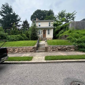 lawn care by Blumpkin Property Trust reviewed on August 16, 2025