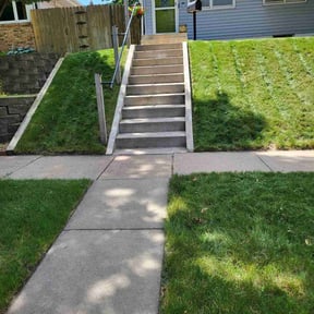 landscape maintenance by Amby's Lawn Service reviewed on August 15, 2025