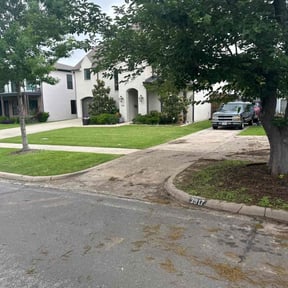 residential landscaping by Aguilars Lawn Service reviewed on December 24, 2025