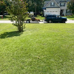 lawn service by Stephenson's Landscaping reviewed on August 20, 2025