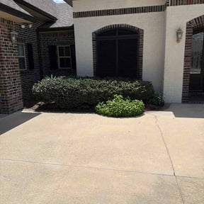 Flower Bed Weeding by Valhalla Properties reviewed on August 16, 2026
