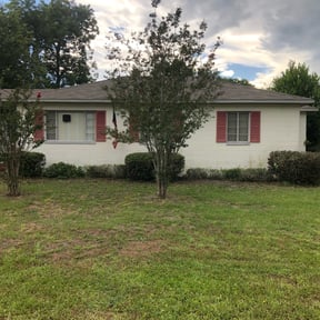 Bush Trimming by HTx Landscaping Services reviewed on August 18, 2025