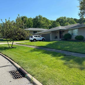 residential landscaping by Lawns by Linebaugh reviewed on August 20, 2025