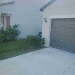 Bush Trimming by Hoffman Landscaping reviewed on November 5, 2025