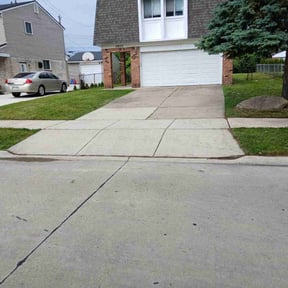 turf maintenance by David Peters reviewed on August 21, 2025