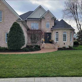 grass maintenance by Charles' grass cutting reviewed on May 1, 2025