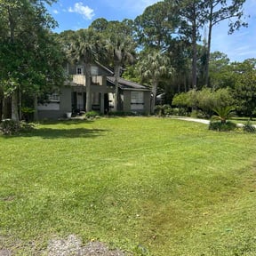 yard maintenance by Rosenkranz Family Lawncare reviewed on August 16, 2025
