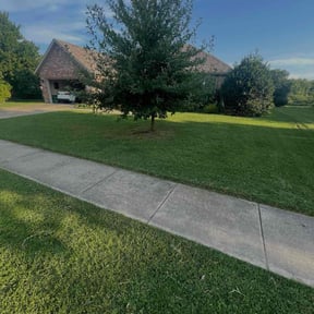 yard work by AC mowing reviewed on November 21, 2025