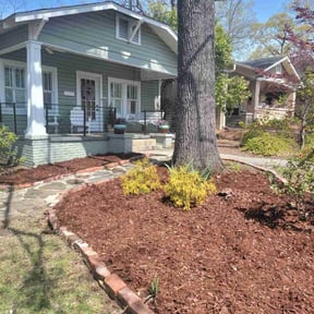 Mulching by Sosa's Lawn Care & Design LLC reviewed on August 19, 2025
