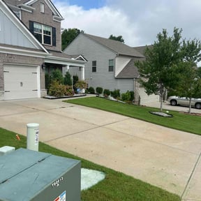 landscape maintenance by A1 Cuts reviewed on November 24, 2025