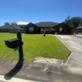 lawn care by Street Cutterz reviewed on June 11, 2022