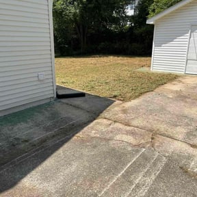 Leaf Removal by R&amp;L Lawn care reviewed on September 22, 2025