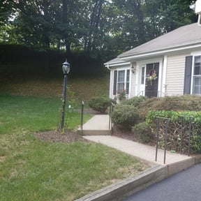Bush Trimming by Cortes lawn service reviewed on August 21, 2025
