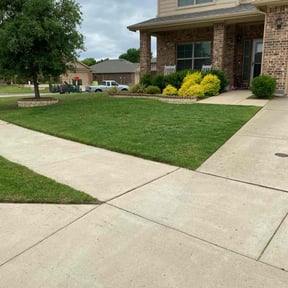 landscaping services by Stuff lawn maintenance llc reviewed on August 20, 2025