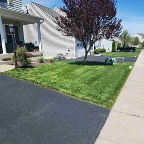 lawn maintenance by Keith Dalke reviewed on March 23, 2024