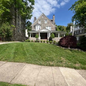 residential landscaping by CUT Tulsa Lawn Co. reviewed on August 16, 2025