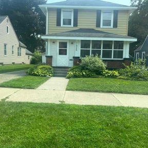 yard care by 3GUYSLAWNCARE reviewed on August 19, 2025