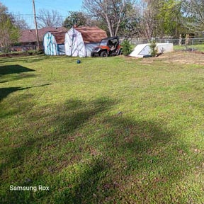 Leaf Removal by Justin Moore reviewed on September 13, 2025