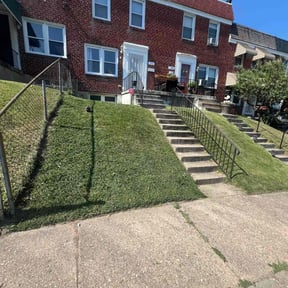 grass maintenance by Slaughter Clean Cut Lawn Care llc reviewed on August 14, 2023
