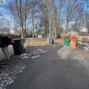 Leaf Removal by Fix n do services reviewed on October 3, 2025