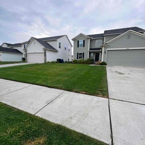 landscaping services by Ort'z VIP Landscaping reviewed on August 16, 2025