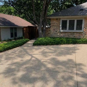 Leaf Removal by Stephen's Lawn Mowing reviewed on June 8, 2026