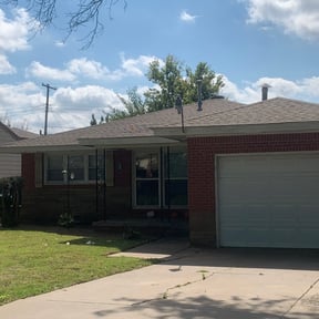 Bush Trimming by Landscapers reviewed on August 21, 2025