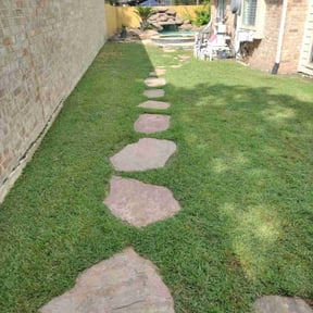 yard work by Luxury Lawn &amp; Landscaping reviewed on December 17, 2025