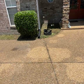 Flower Bed Weeding by Gs lawn care reviewed on August 27, 2026