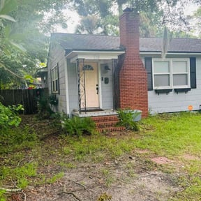 Leaf Removal by Fraire Lawn Care reviewed on September 27, 2025