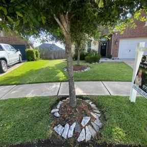 grass maintenance by Keith Vickers reviewed on November 6, 2023