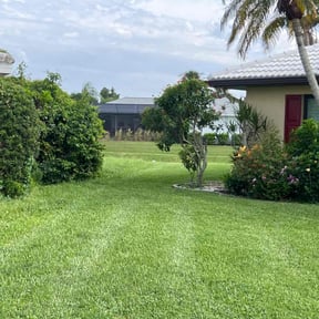 landscape maintenance by Stephen's Lawn Mowing reviewed on December 23, 2025