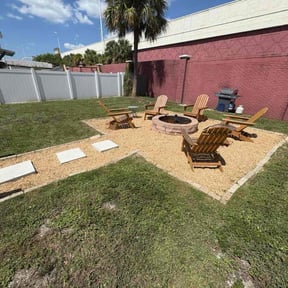 Flower Bed Weeding by Billy Stone reviewed on April 16, 2025