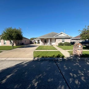 yard maintenance by Early Risers Lawncare Service reviewed on September 1, 2024